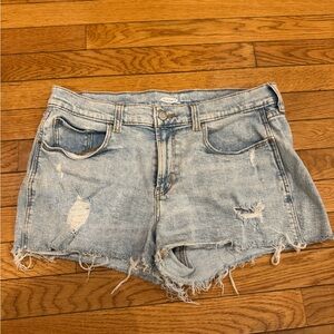 Old navy boyfriend short
